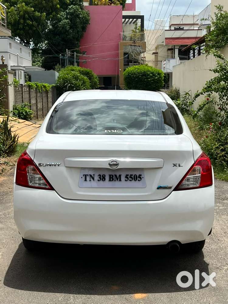 Nissan Sunny, 2012, Diesel