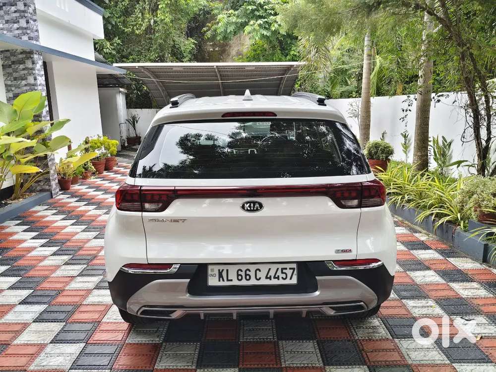 Kia Sonet Petrol 2021