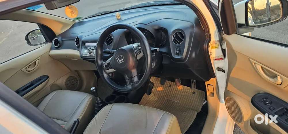 Honda Amaze 2015 Diesel Well Maintained