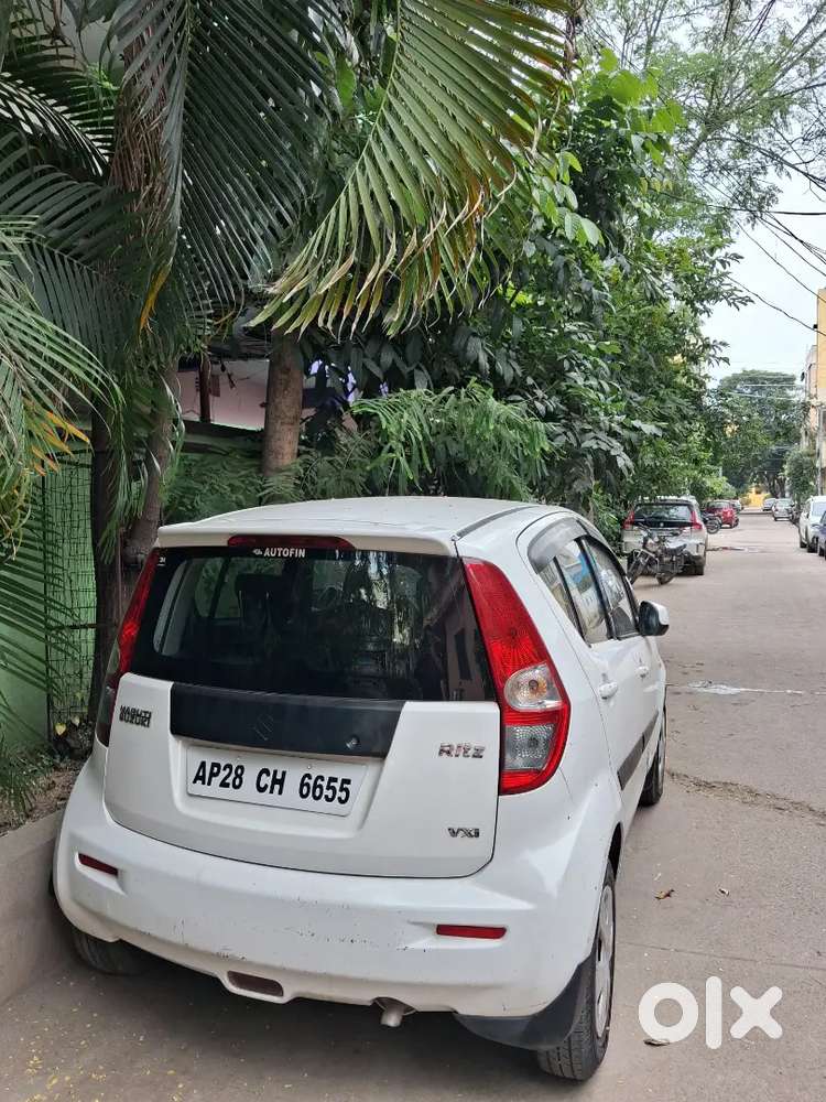 Maruti Suzuki Ritz Vxi 2012