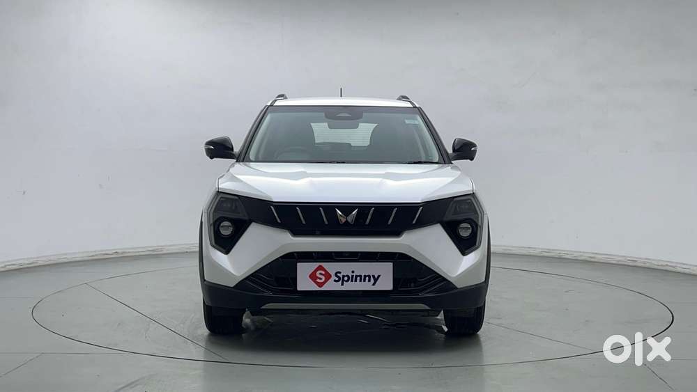 Mahindra Xuv 3xo Ax5 Pm Mt, 2025, Petrol