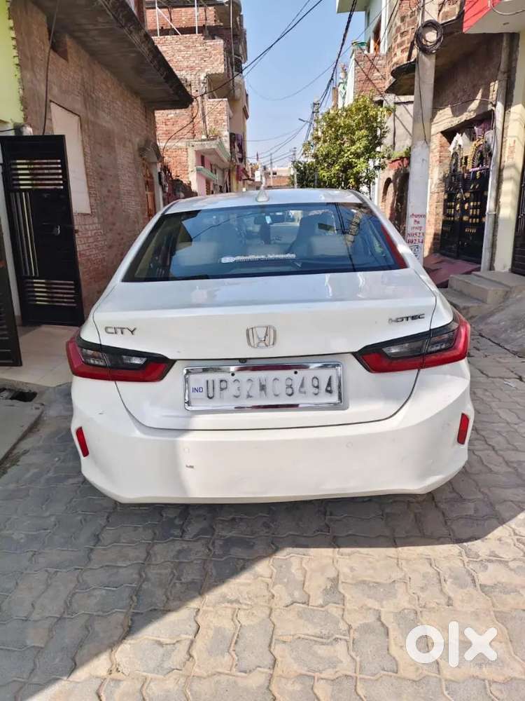 Honda City 5th Gen Vx Mt I-dtec 1.5 Vx 2022