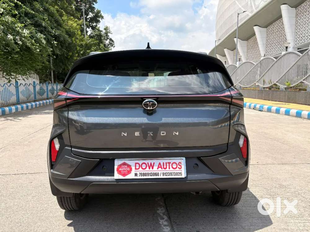 Tata Nexon, 2025, Petrol
