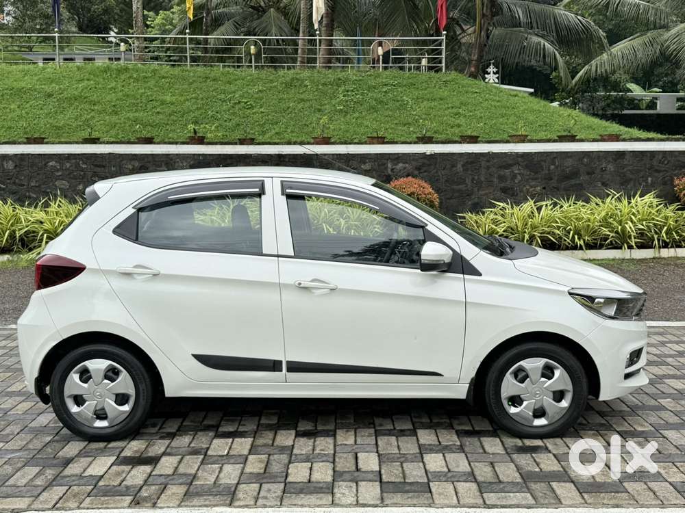 Tata Tiago 1.2 Revotron Xt (o), 2020, Petrol