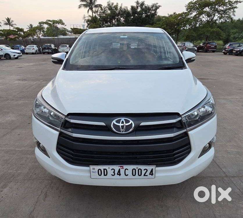 Toyota Innova Crysta G 8 Str, 2017, Diesel