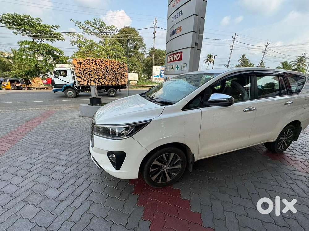 Toyota Innova Crysta 2022 Diesel Well Maintained