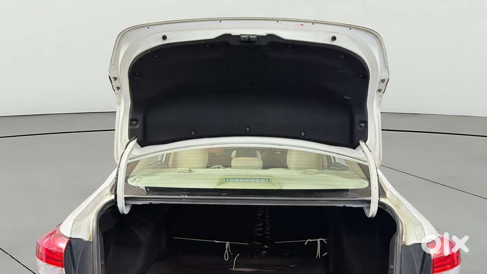 Toyota Yaris V Cvt, 2018, Petrol