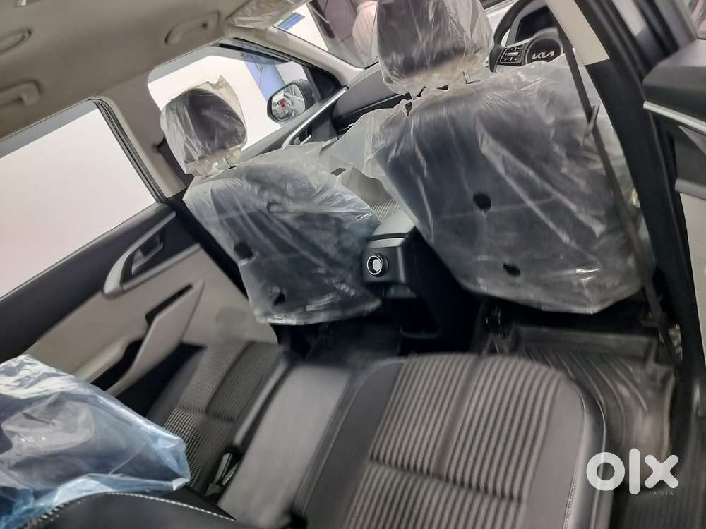 Kia Carens 1.4 Prestige 7 Str, 2023, Petrol