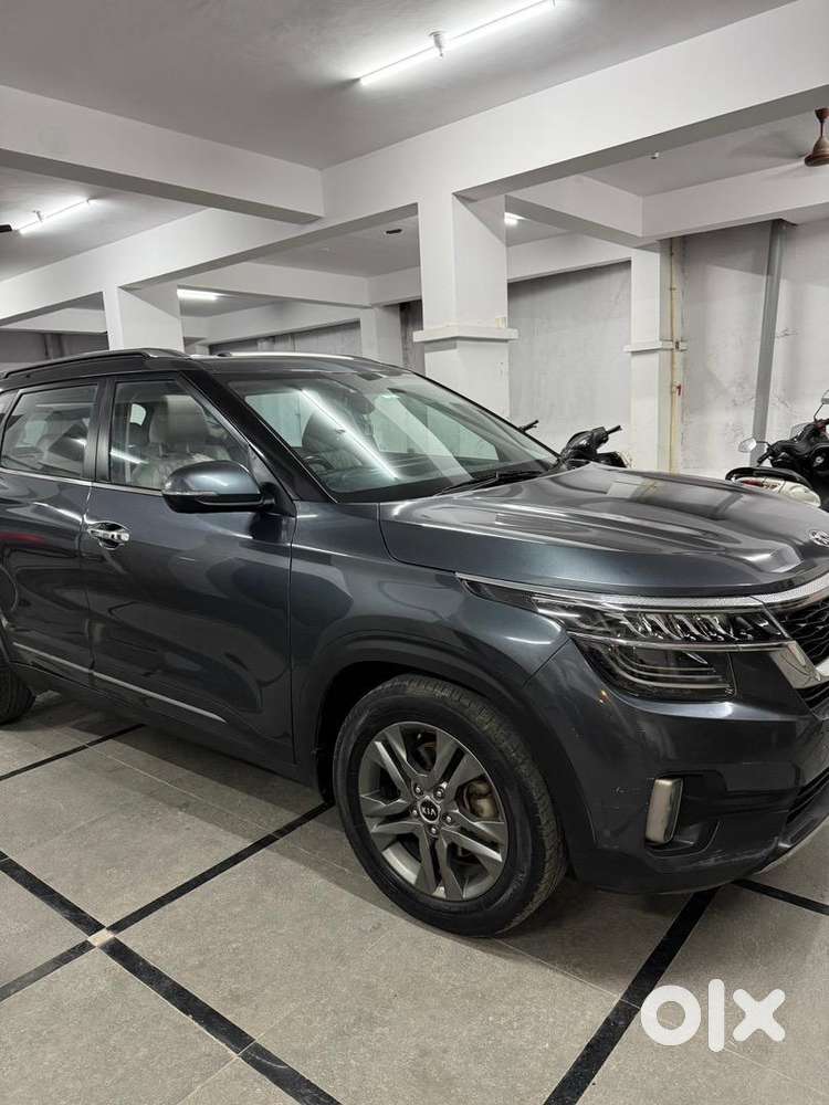 Kia Seltos 2020 Sunroof Variant Petrol Well Maintained