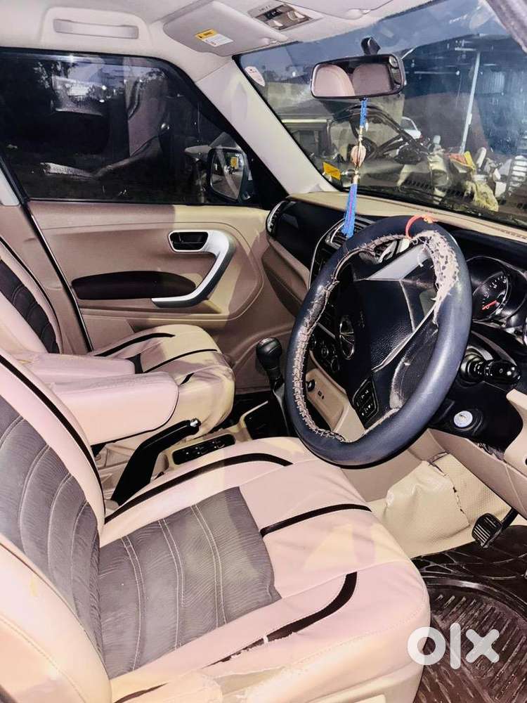 Mahindra Tuv 300 2015