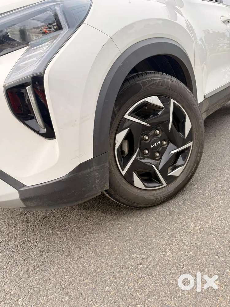 Only 10 Months Old Kia Sonet Htk+(0) For Sale