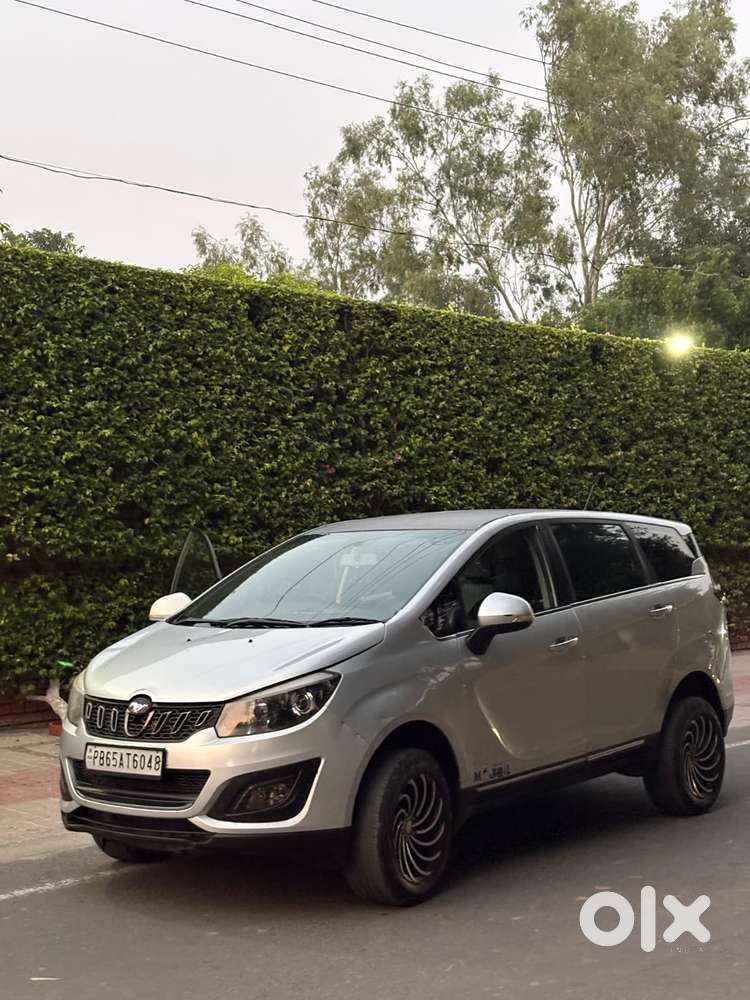 Mahindra Marazzo M6, 2018, Diesel
