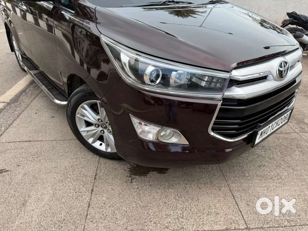 Toyota Innova Crysta 2.8 Zx At 7 Seater, 2016, Diesel
