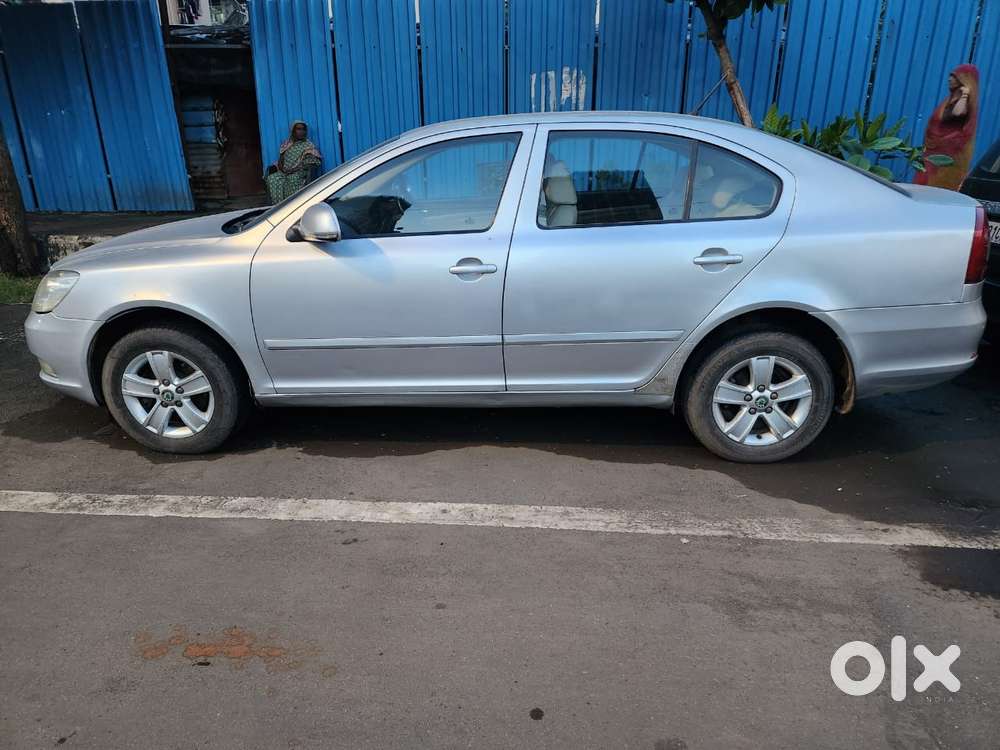 Skoda Laura Ambiente 2.0 Tdi Cr Manual, 2013, Diesel