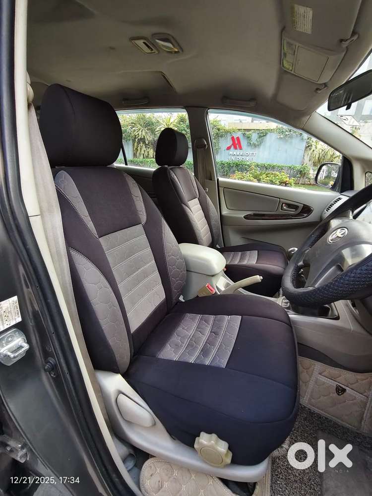 Toyota Innova 2.5 G (diesel) 8 Seater, 2014, Diesel