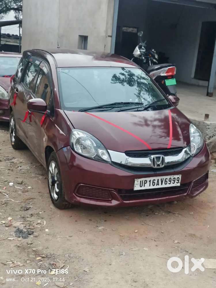 Honda Mobilio 2015 Diesel Well Maintained 25-30ka Mileage