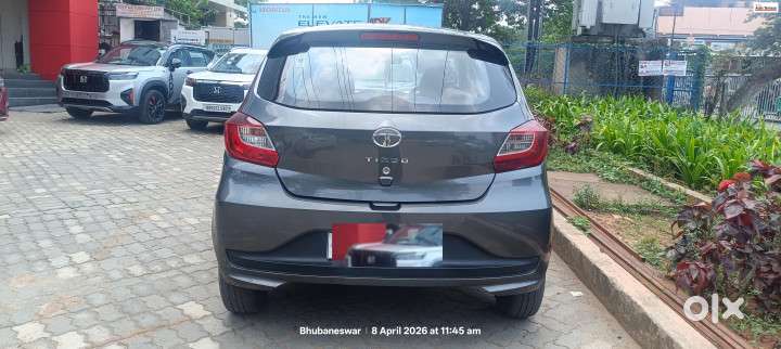 Tata Tiago 1.2 Revotron Xt (o), 2022, Petrol