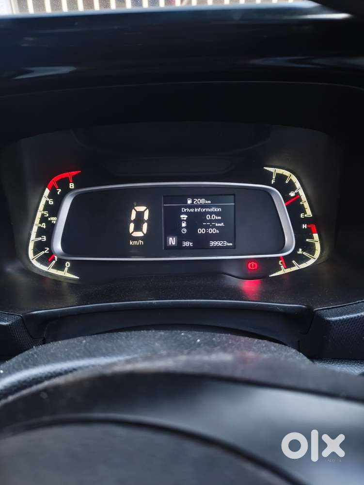 Kia Sonet Petrol 2021