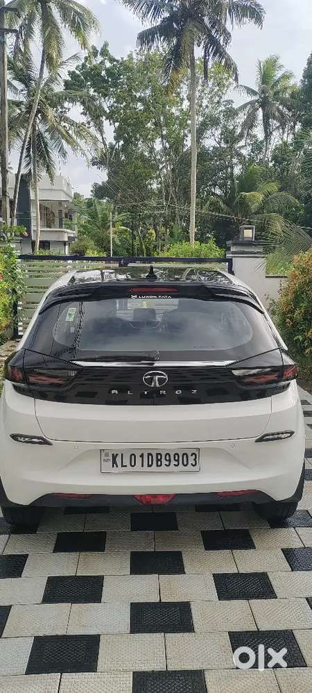 Tata Altroz 2024 Petrol 20000 Km Driven With Sun Roof