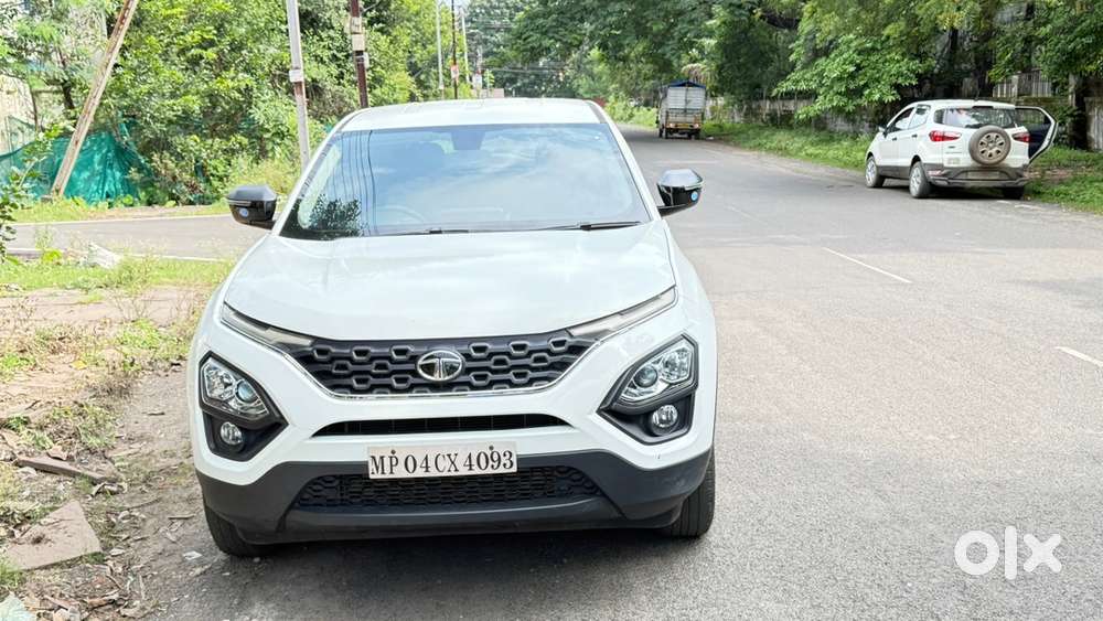 Tata Harrier Less Driven Car With Company Servise Record