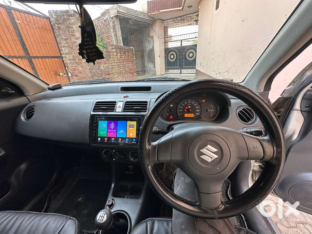 Maruti Suzuki Swift 2011 Petrol Manual
