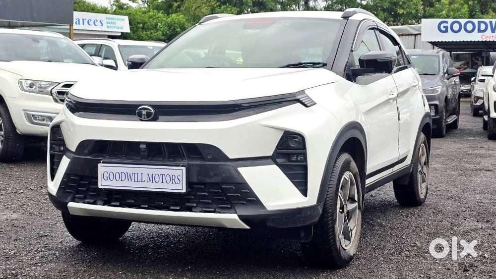 Tata Nexon Creative Plus 1.2 Revotron Petrol 6 Mt, 2025, Cng & Hybri..