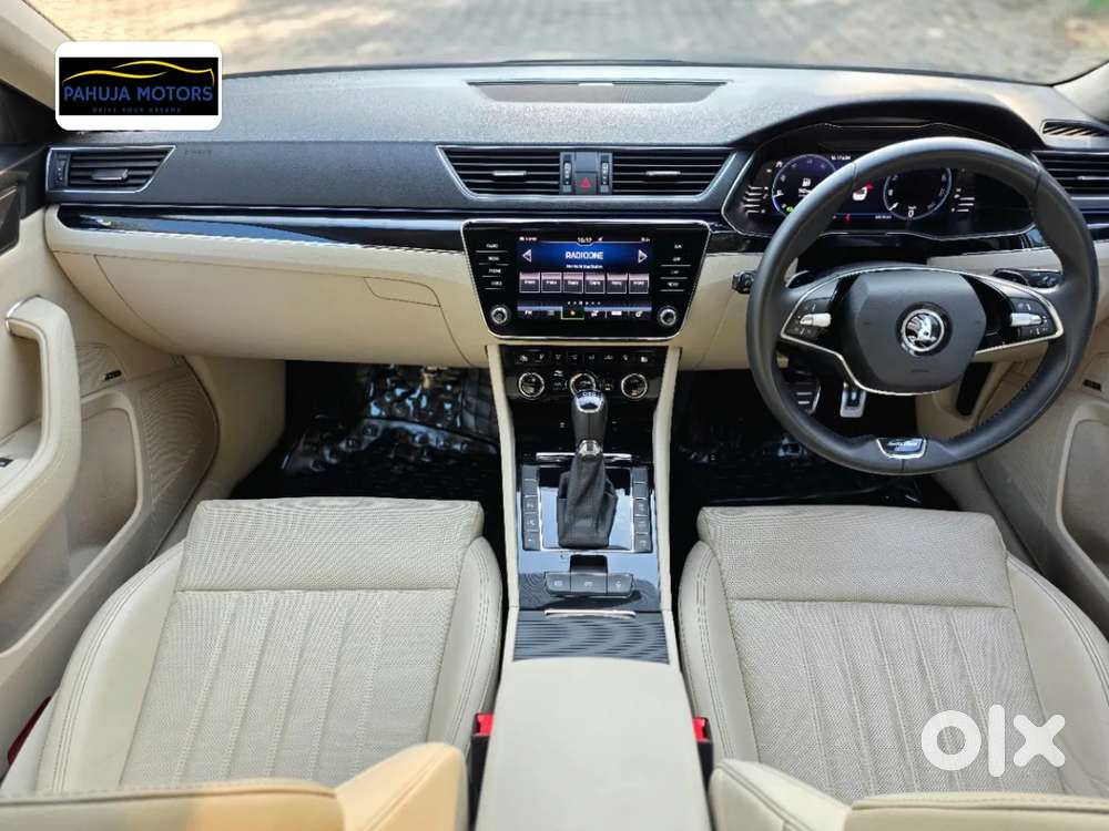Skoda Superb 2.0 L&k Tsi At, 2022, Petrol