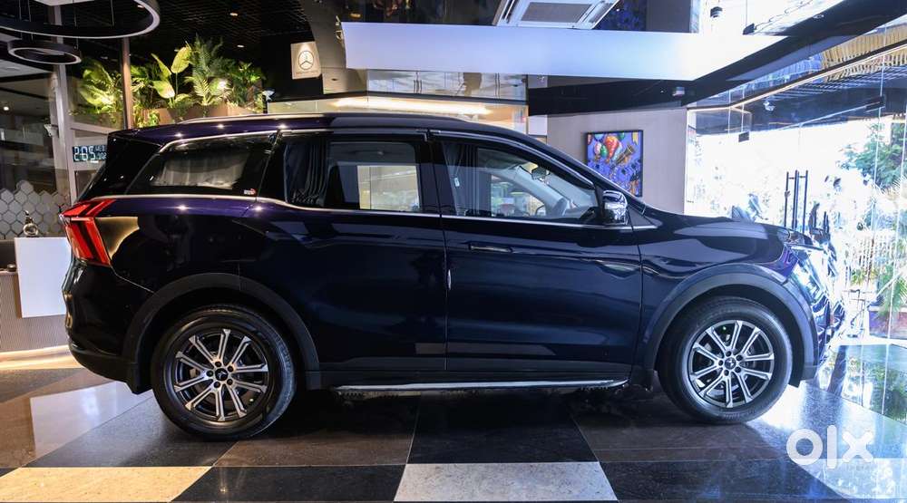 Mahindra Xuv700 2.0 Ax 7 Petrol At Luxury Pack Str, 2024, Petrol