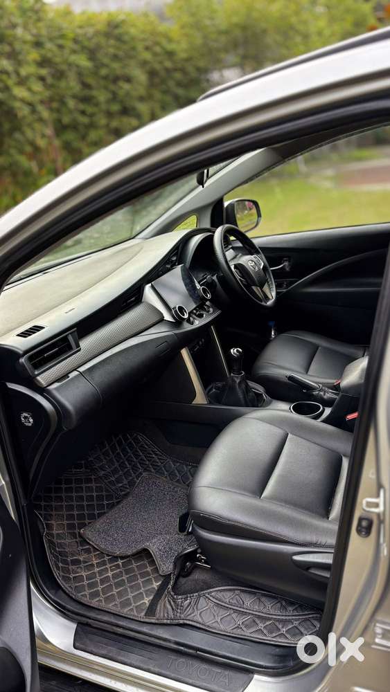 Toyota Innova Crysta 2.4 G Mt, 2017, Diesel