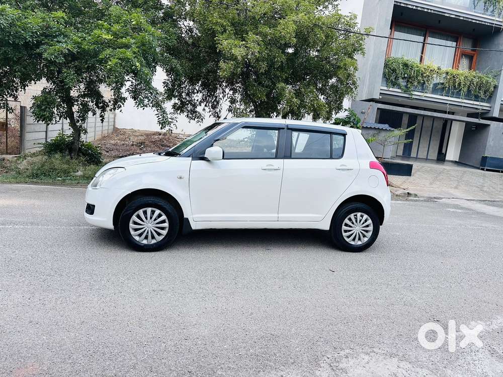 Maruti Suzuki Swift 1.2 Vxi (o), 2010, Petrol