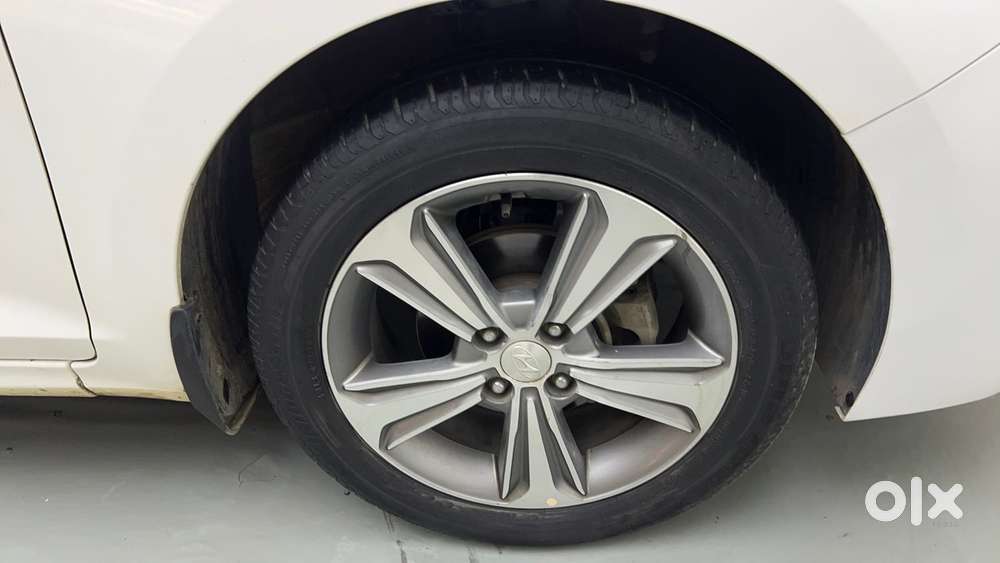 Hyundai Verna [ ] Fluidic 4s 1.6 Crdi Sx (o) At, 2019, Petrol