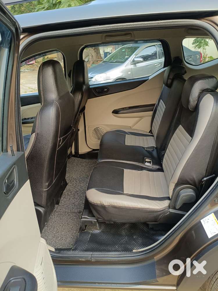 Renault Triber Rxt, 2022, Petrol