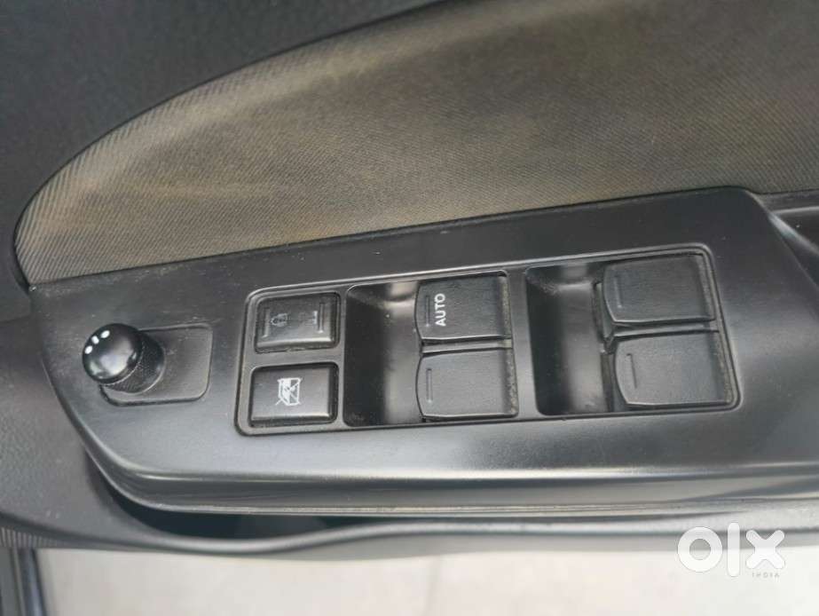 Maruti Suzuki Swift Vxi, 2014, Petrol