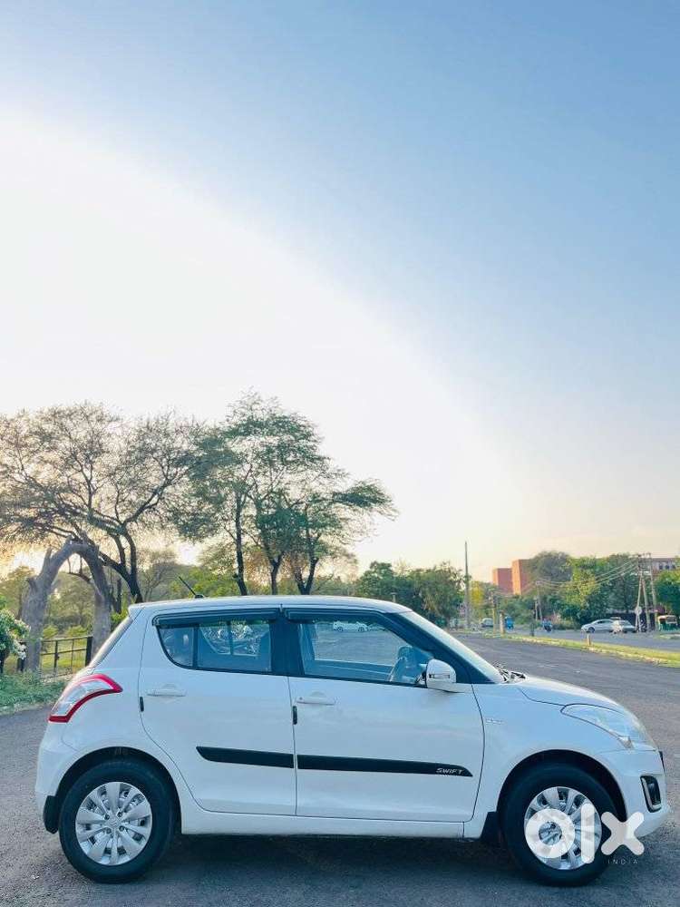 Maruti Suzuki Swift 1.2 Vxi (o), 2016, Petrol