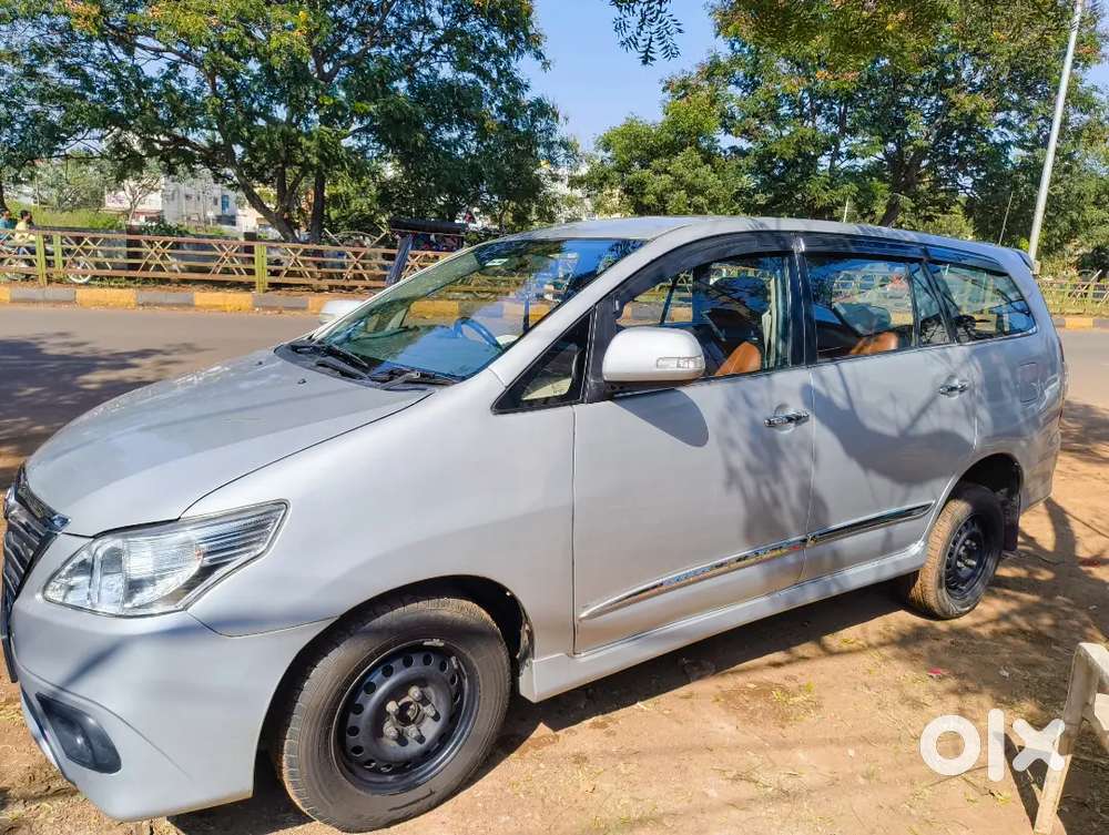 Toyota Innova 2015 Diesel 190000 Km Driven