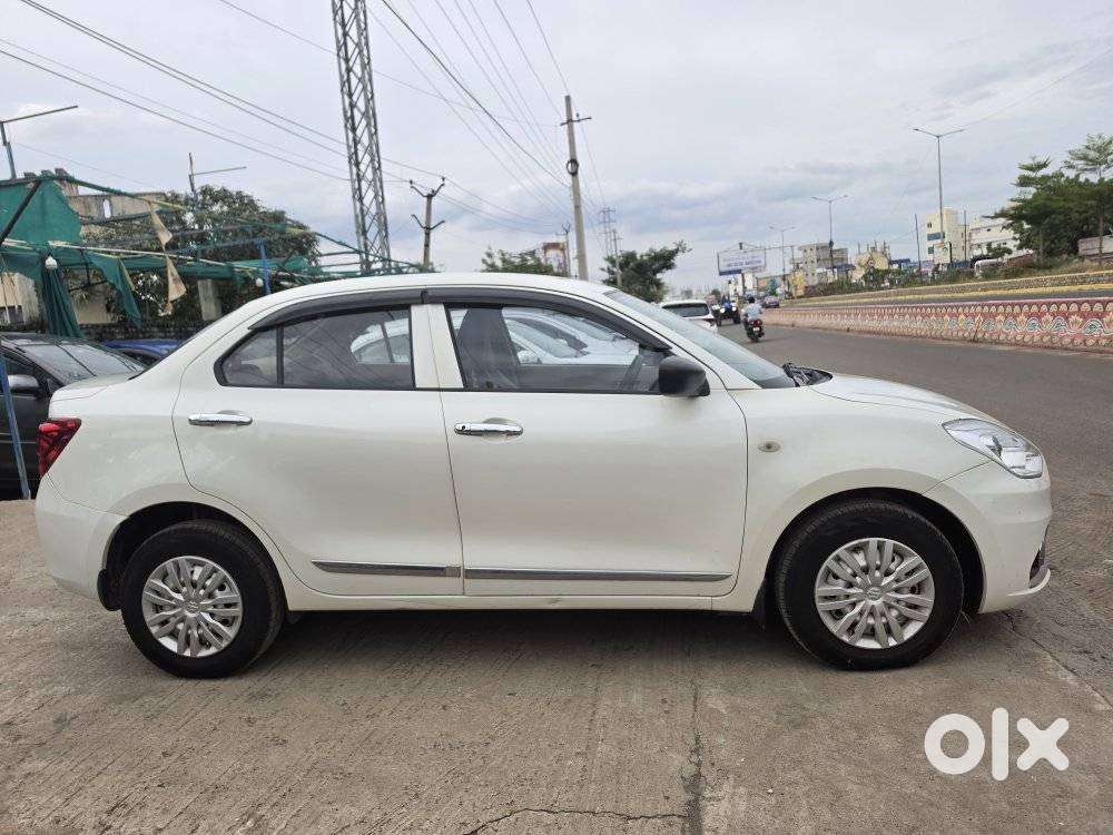 Maruti Suzuki Dzire 1.2 Vxi Cng, 2023, Cng & Hybrids