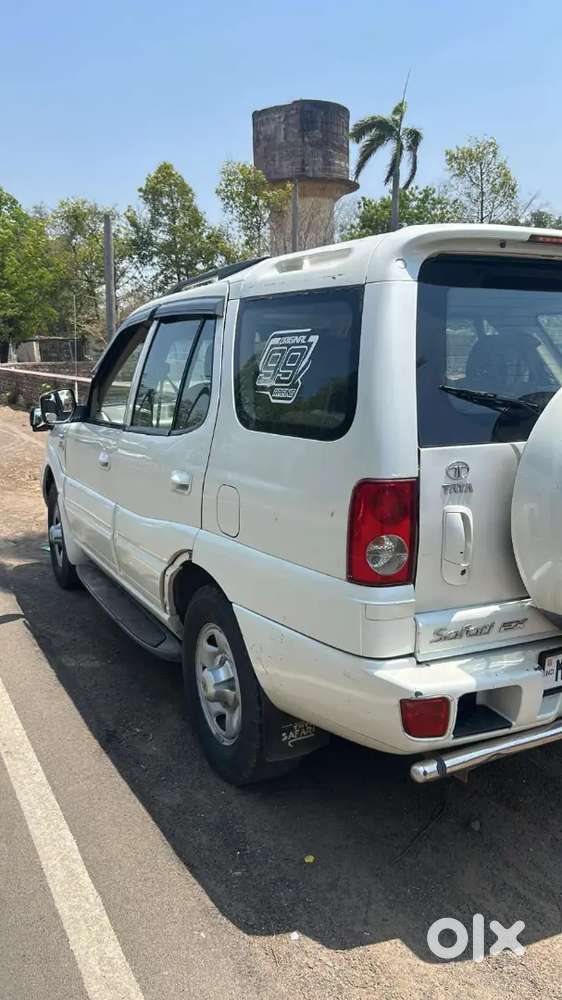 Tata Safari Dicor 2011