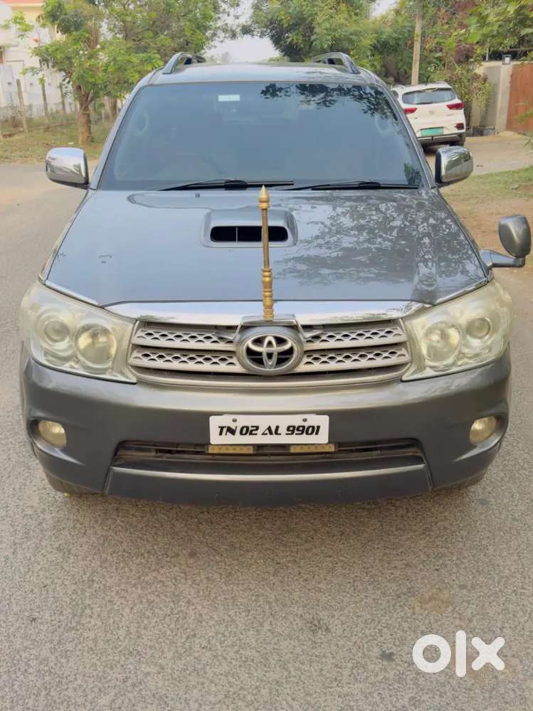 Toyota Fortuner 2010