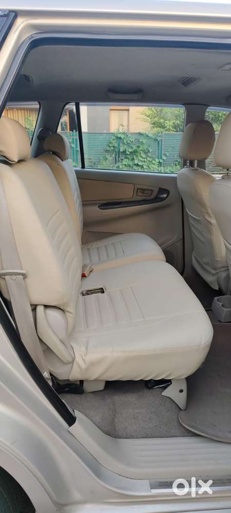 Toyota Innova 2.5 Gx 7 Seater Bs Iv, 2014, Diesel