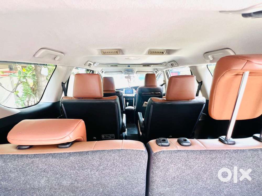 Toyota Innova Crysta 2.8z Automatic, 2016, Diesel