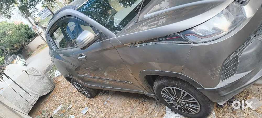 Mahindra Kuv 100 2015 Petrol 90000 Km Driven