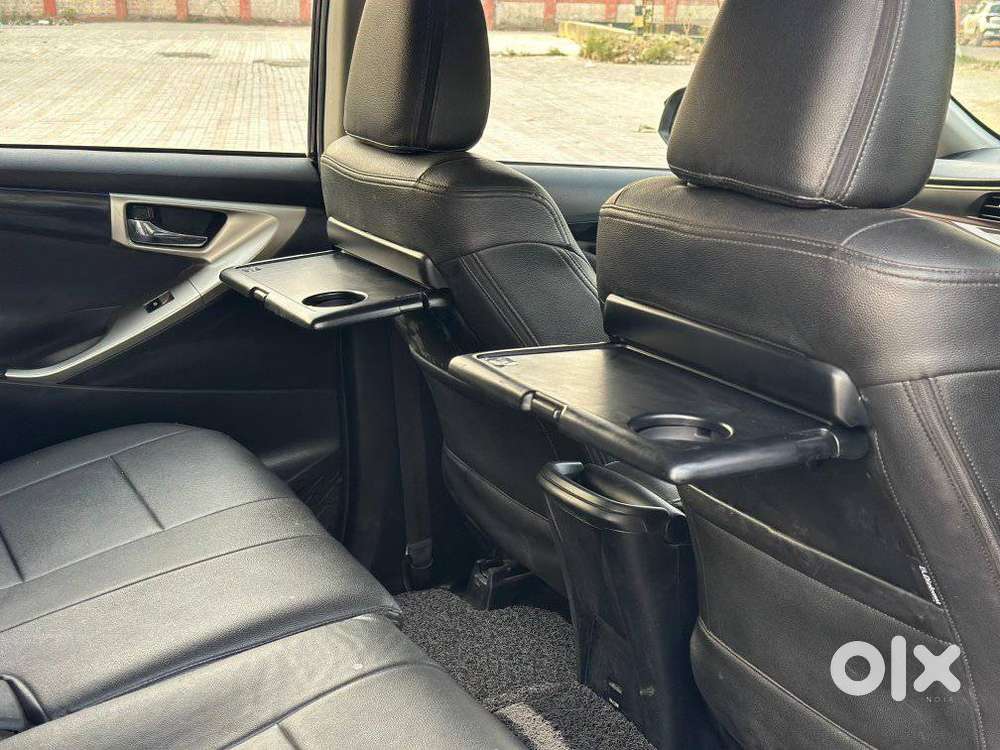 Toyota Innova Crysta 2.4 Vx Mt 8s, 2017, Diesel