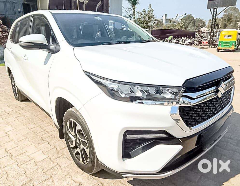 Maruti Suzuki Invicto Zeta Plus 8str, 2022, Petrol