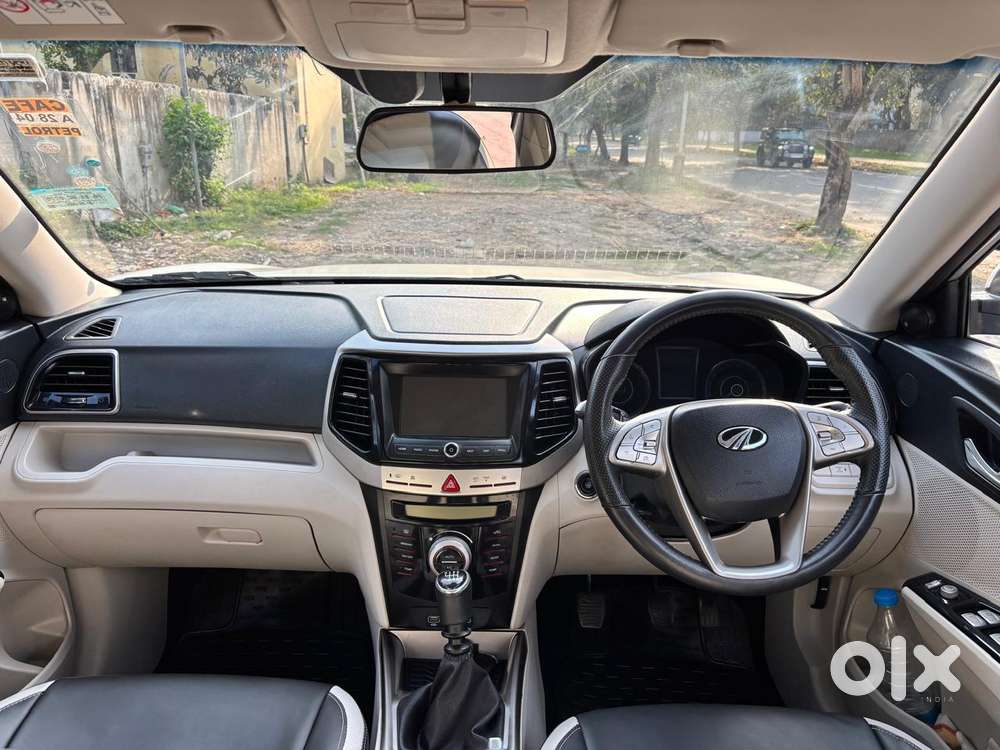 Mahindra Xuv300 W8, 2022, Petrol
