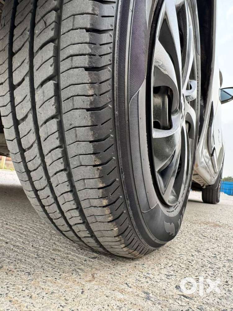 Maruti Suzuki Swift Vxi + Manual, 2019, Petrol