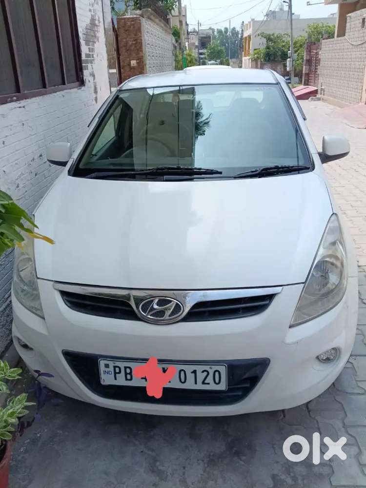 Hyundai I20 Magna 2011 Registed 2013 Valid Upto 08/2028