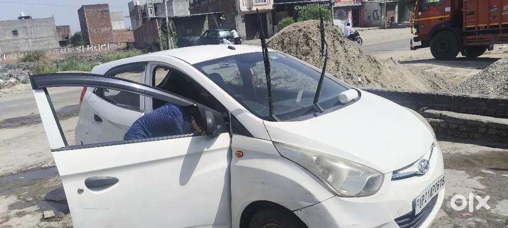 Hyundai Eon Magna + 2012