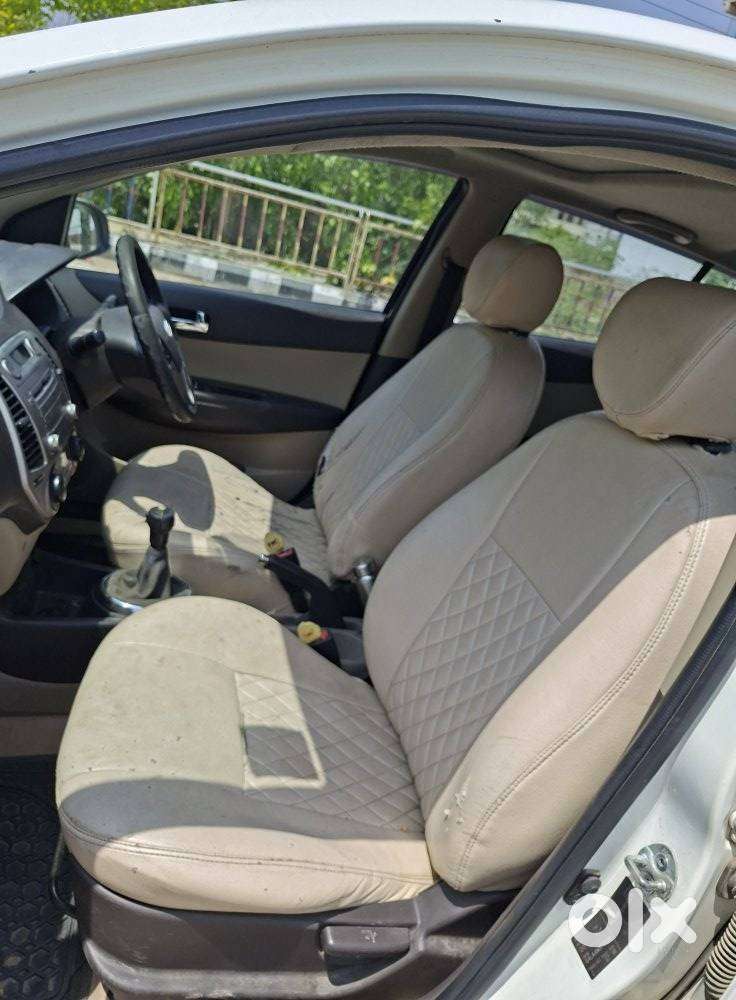 Hyundai I20 2010-2012 1.2 Asta Option With Sunroof, 2010, Petrol