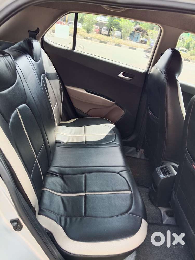 Hyundai Grand I10 Sportz, 2015, Petrol