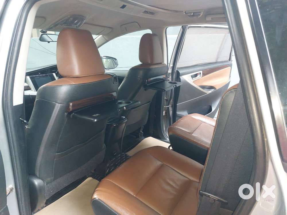 Toyota Innova Crysta [ ] 2.4 Zx At 7 Str, 2016, Diesel